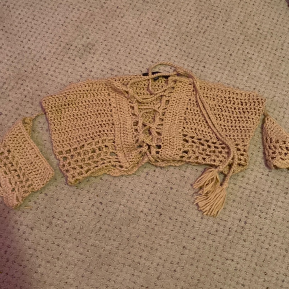 Light brown cropped top, off shoulder sleeves